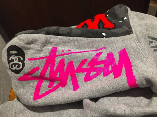 stussyのシャーク