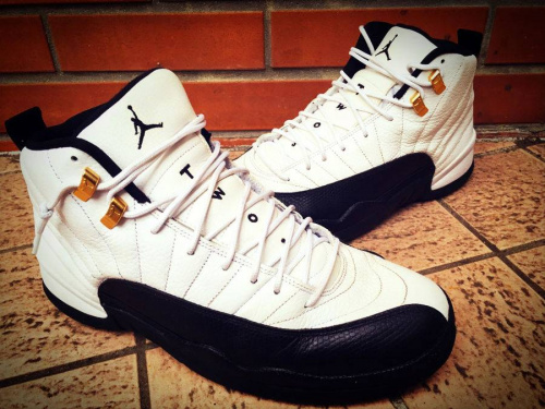 シューズ・バッグのスニーカー