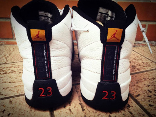 スニーカーのNIKE