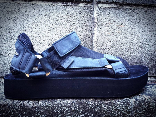 シューズ・バッグのサンダル