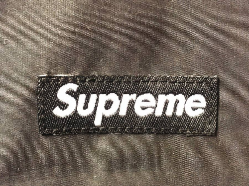 メンズのトップス