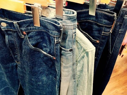 メンズのボトムス