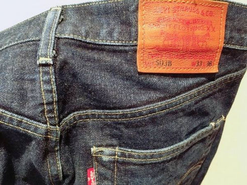 デニムパンツの厚木