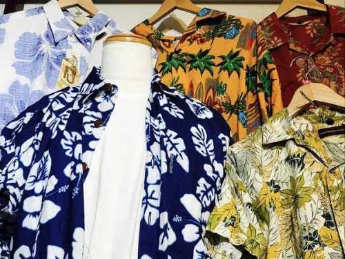 メンズのトップス