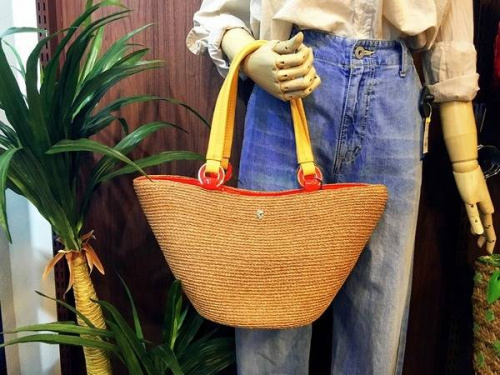 カゴバッグのトートバッグ