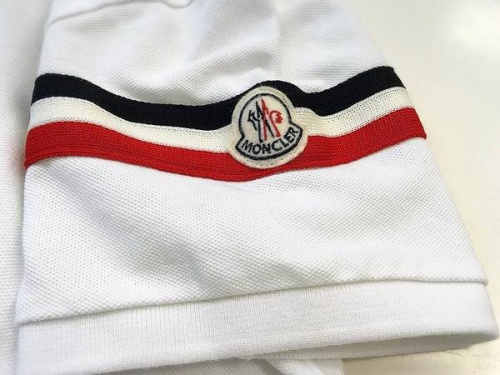 メンズのポロシャツ