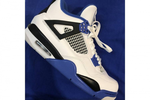 シューズ・バッグのスニーカー