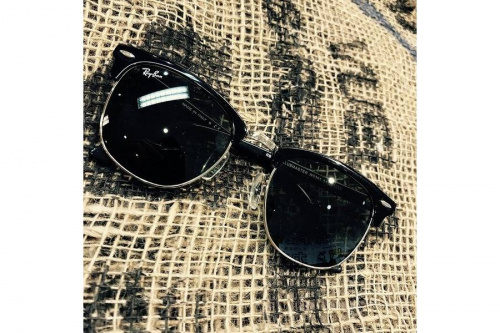 アクセサリー・小物のサングラス