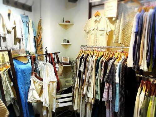 レディースのワンピース