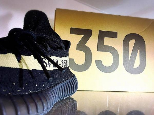 YEEZY BOOSTの買取強化