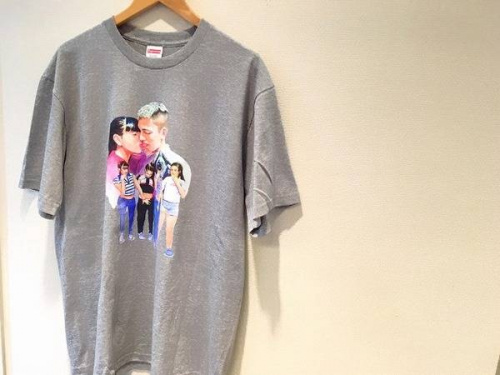 トップスのSUPREME