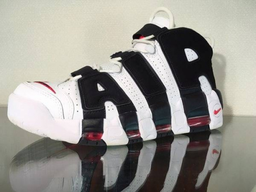 スニーカーの中古