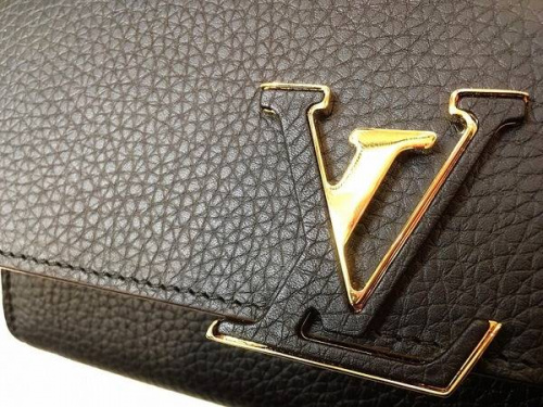 LOUIS VUITTONの財布