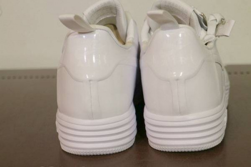 NIKEのACRONYM