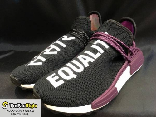 スニーカーのadidas