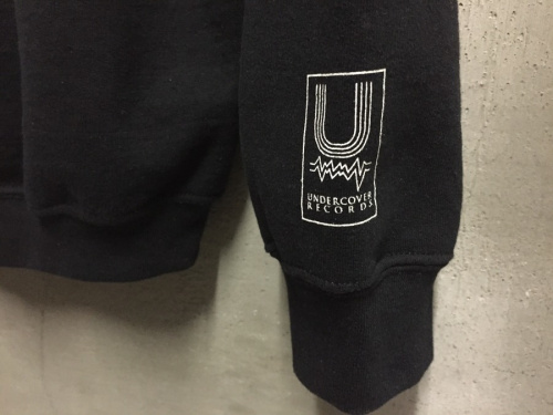 プルオーバーパーカーのメンズ