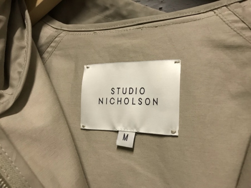 スタジオニコルソンのジャケット