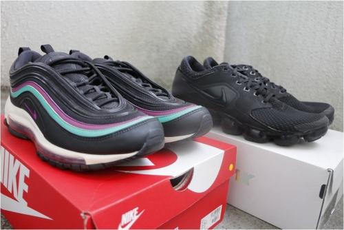 スニーカーのNIKE