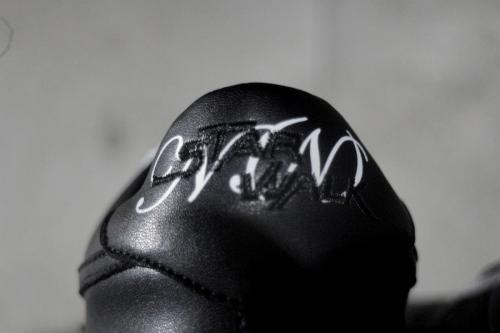 ナンバーナインのスニーカー