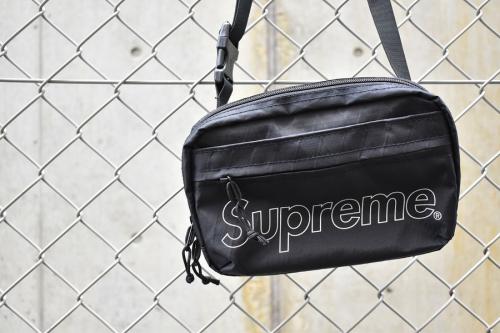 SUPREMEのシュプリーム