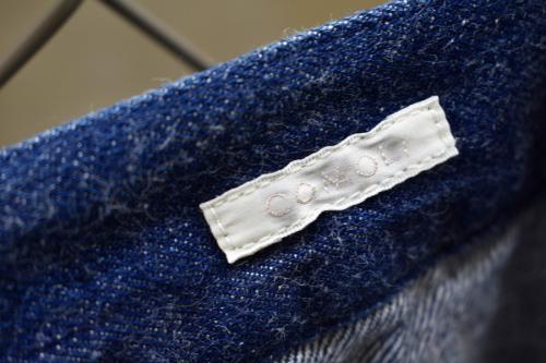 ドメスティックブランドのCOMOLI