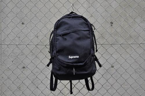 SUPREMEのシュプリーム