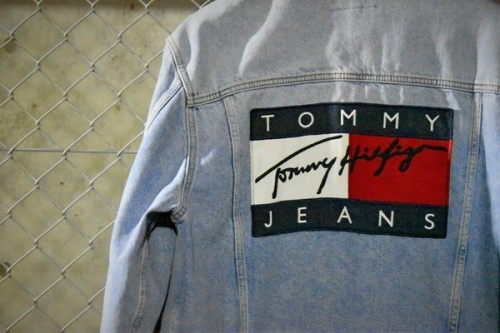 インポートブランドのTOMMY JEANS