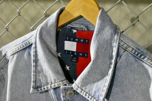 トミージーンズのデニムジャケット