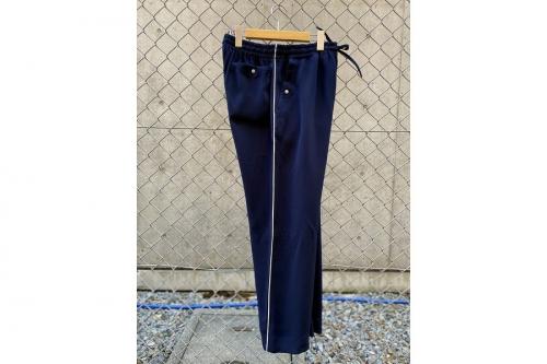 カウボーイパンツ