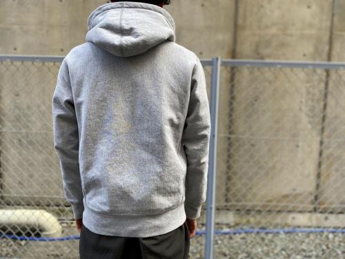 シュプリームの厚木