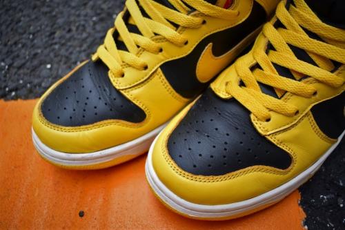 ナイキのDUNK HIGH LE