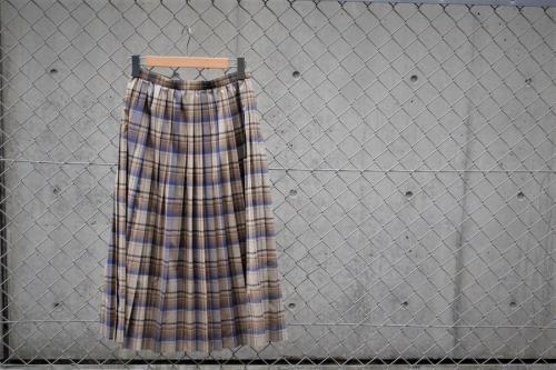 ボトムス・スカートのオーラリー