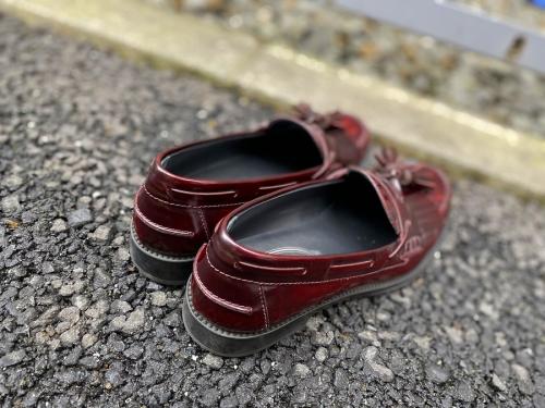 トッズのタッセルローファー