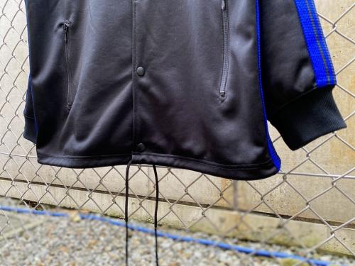 トラックジャケット