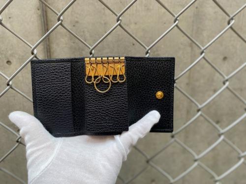 プチマーモントレザーキーケースの厚木