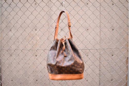 LOUIS VUITTON 　のルイ ヴィトン　