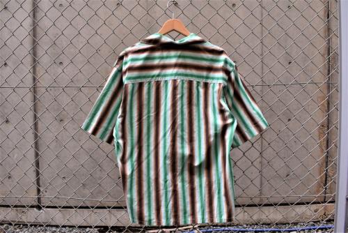 19ssのシャツ
