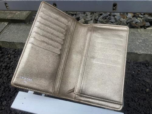 財布のボーイシャネル