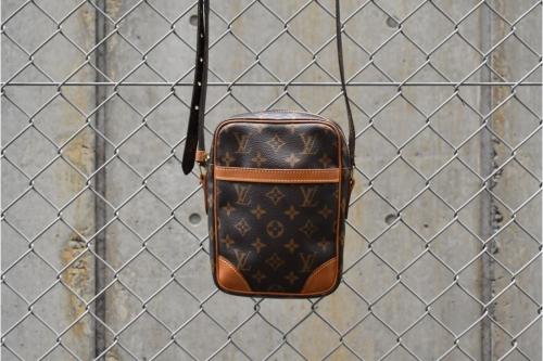 LOUIS VUITTON 　のルイ ヴィトン　