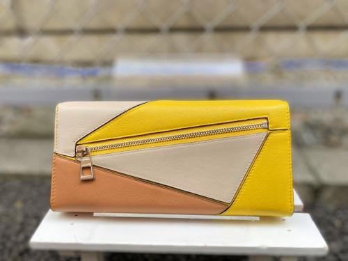 ロエベのパズルコンチネンタルウォレット