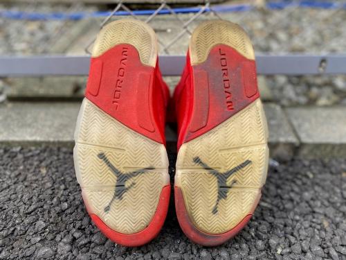 ナイキのAIR JORDAN 5