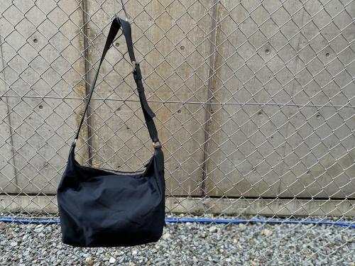 プラダのナイロンバッグ