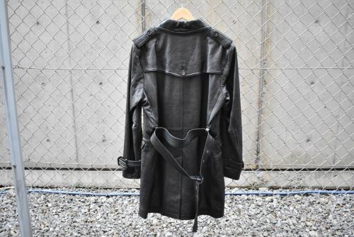 バーバリーブラックレーベルのレザーコート