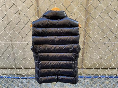 モンクレールのGHANY ダウンベスト