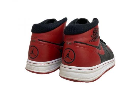 ナイキのAIR JORDAN ALPHA 1