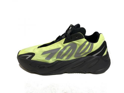 YEEZYのYEEZY BOOST 700 MNVN