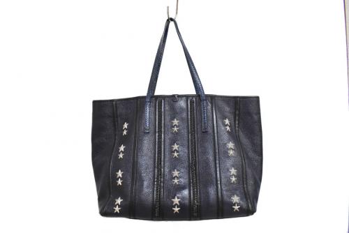 ジミーチュウのレザートートバッグ