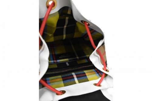 チェックキャンバスリュックのレディース