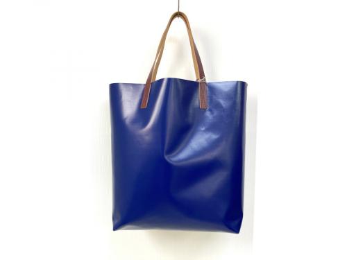 マルニのトートバッグ