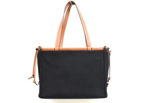 ロエベのクッショントートスモール